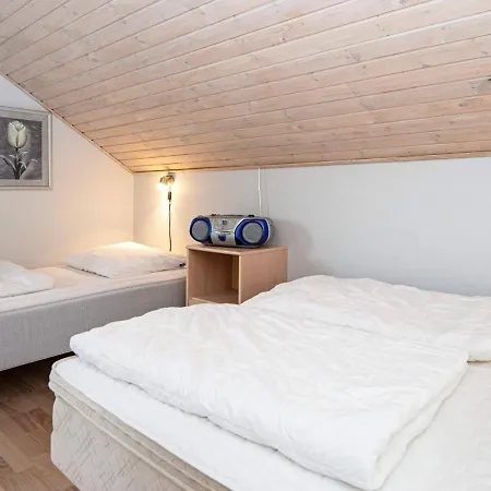 Dom wakacyjny 5 Person Holiday In R M